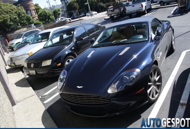 Aston Martin DB9 Volante