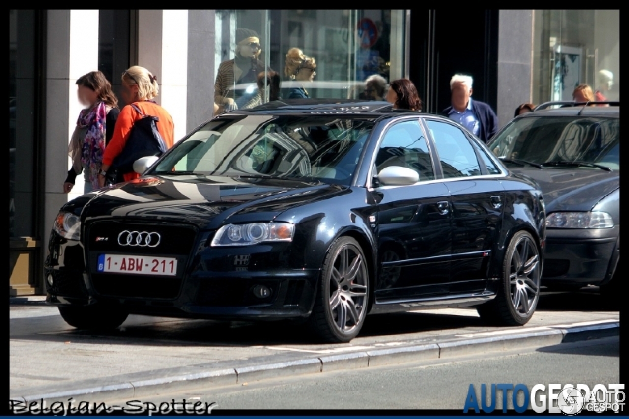 Audi RS4 Sedan