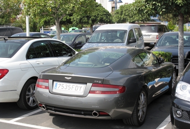 Aston Martin DB9