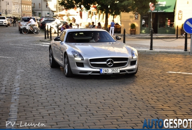 Mercedes-Benz SLS AMG