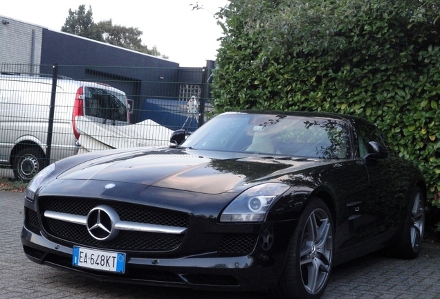 Mercedes-Benz SLS AMG