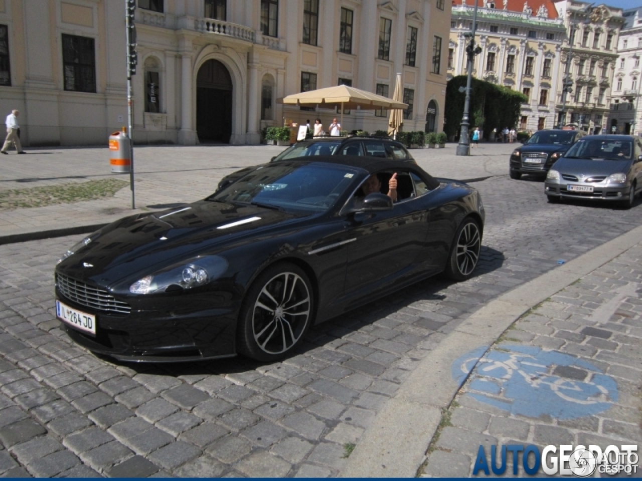 Aston Martin DBS Volante