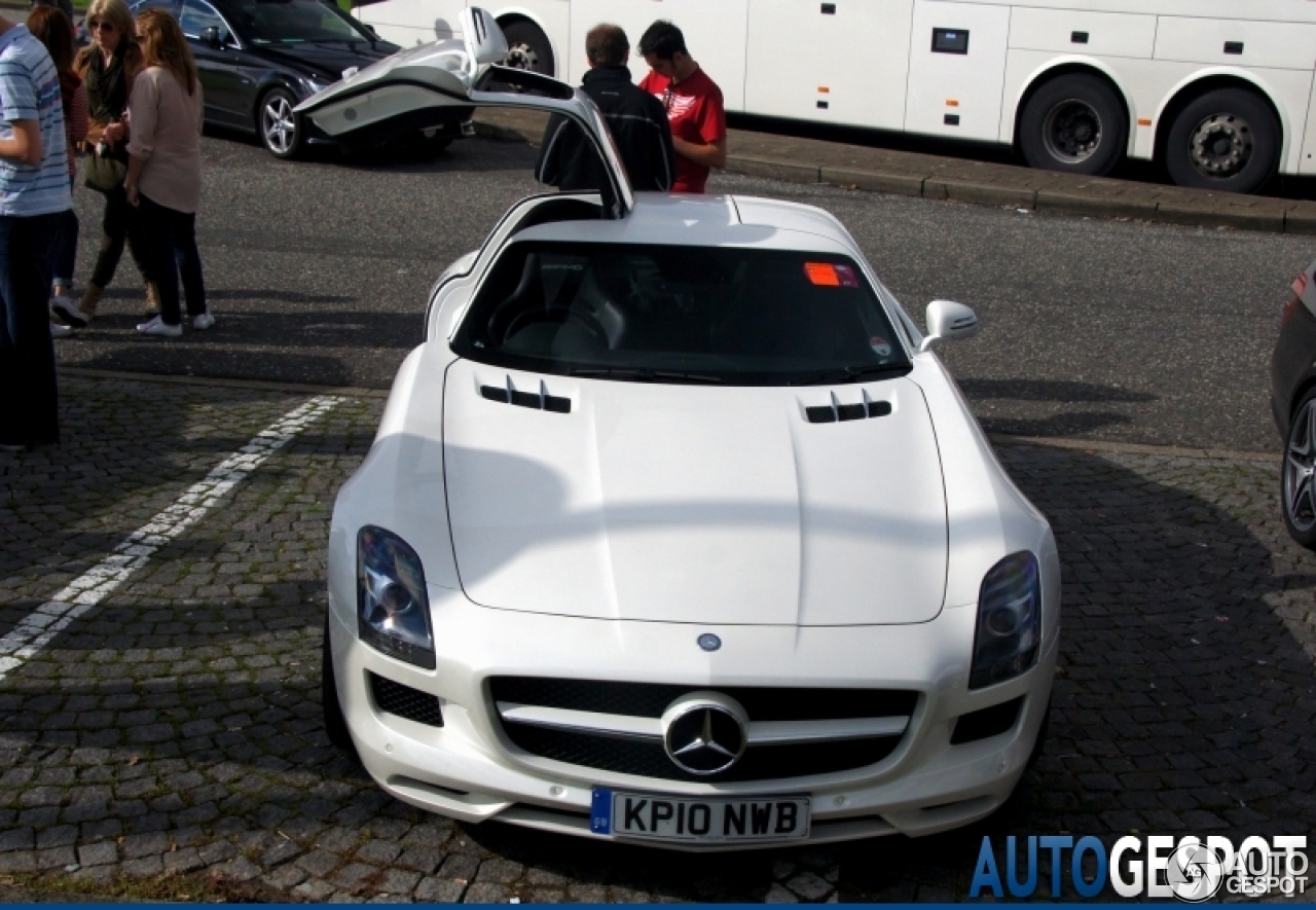 Mercedes-Benz SLS AMG