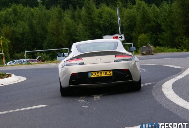 Aston Martin V12 Vantage