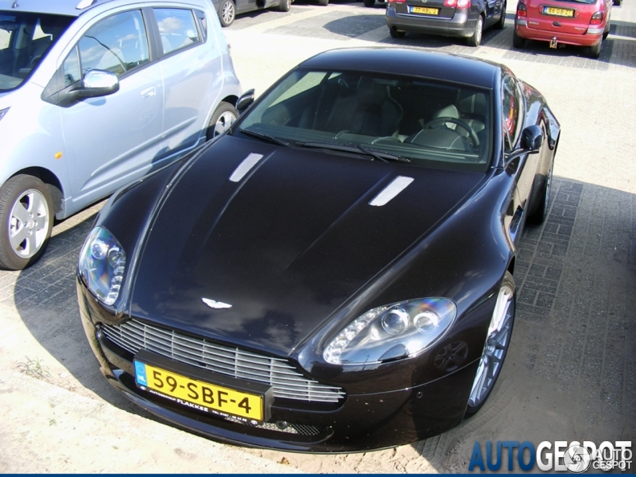 Aston Martin V8 Vantage