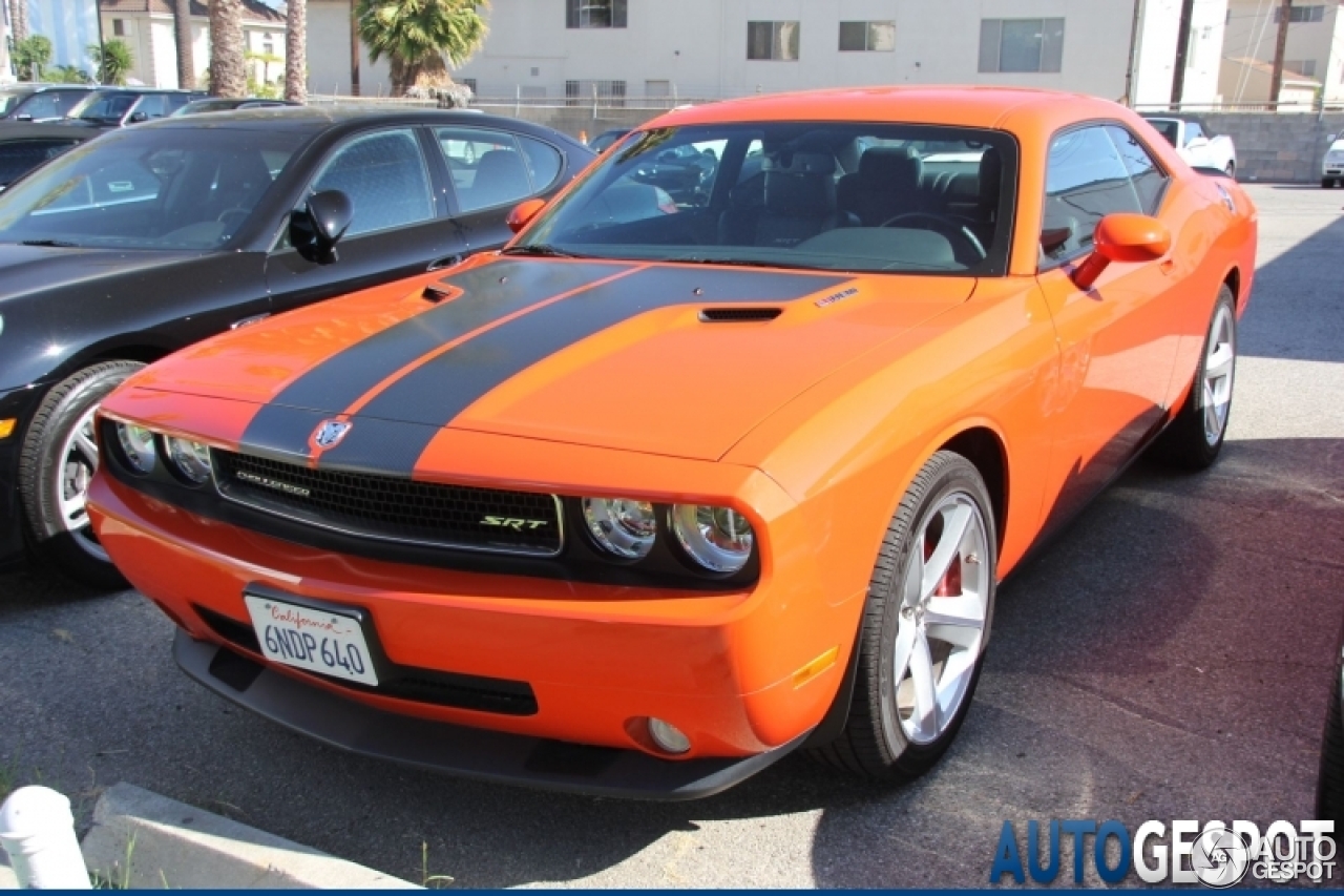 Dodge Challenger SRT-8