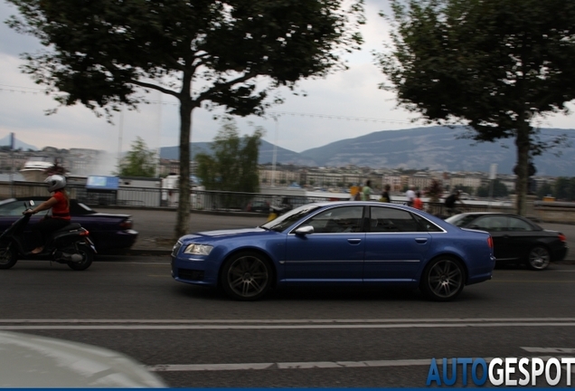 Audi S8 D3