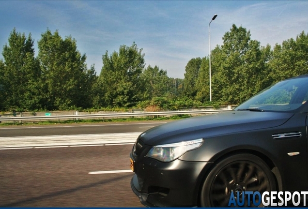 BMW M5 E60 2005