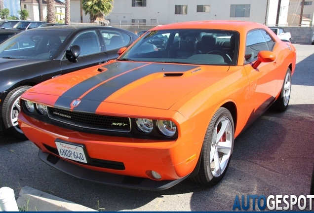 Dodge Challenger SRT-8