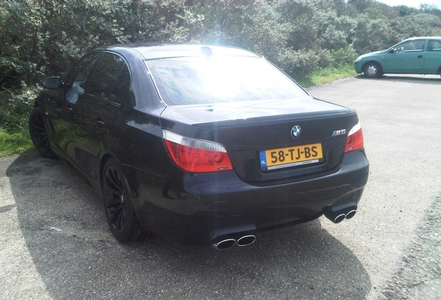 BMW M5 E60 2005