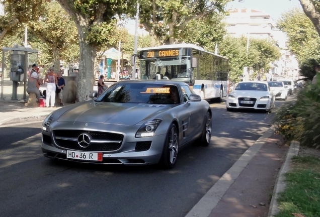 Mercedes-Benz SLS AMG