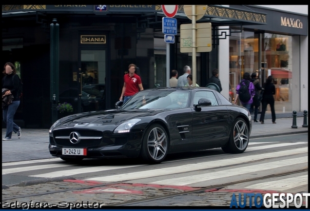 Mercedes-Benz SLS AMG