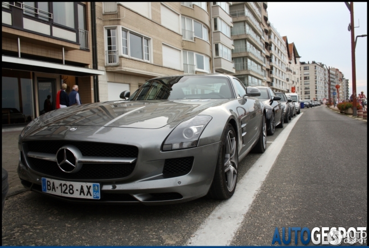 Mercedes-Benz SLS AMG