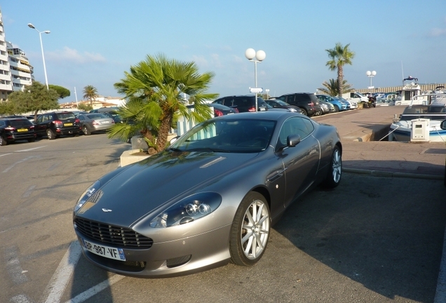 Aston Martin DB9