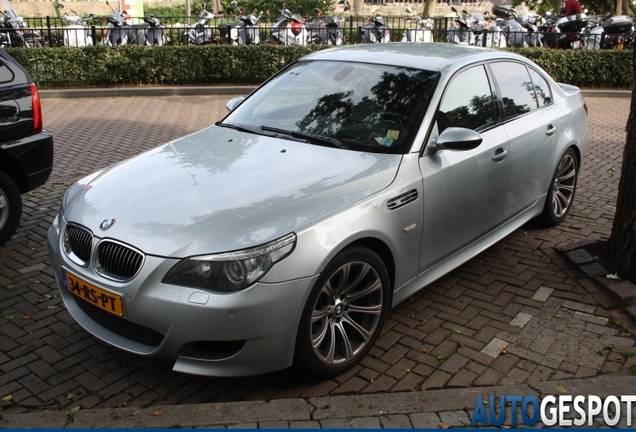 BMW M5 E60 2005