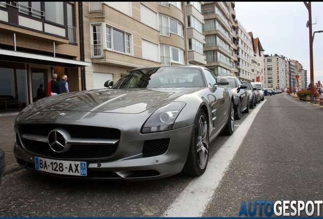 Mercedes-Benz SLS AMG