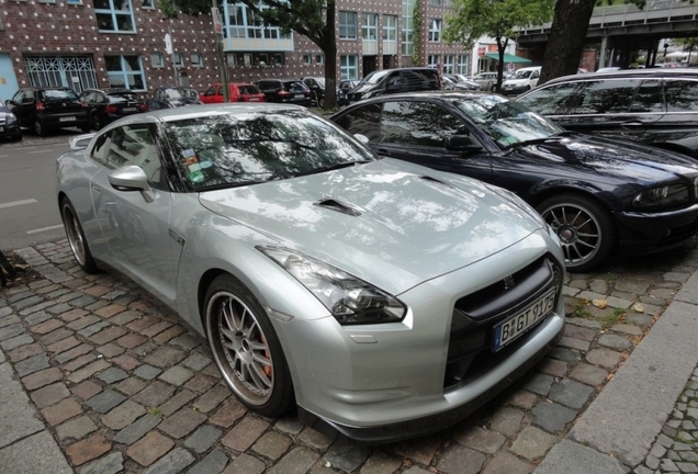 Nissan GT-R