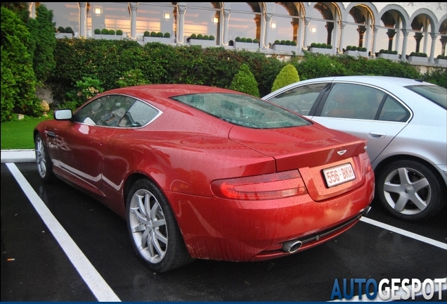 Aston Martin DB9