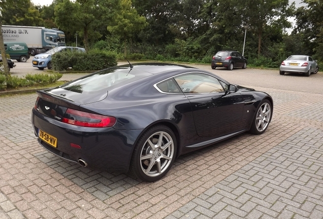 Aston Martin V8 Vantage