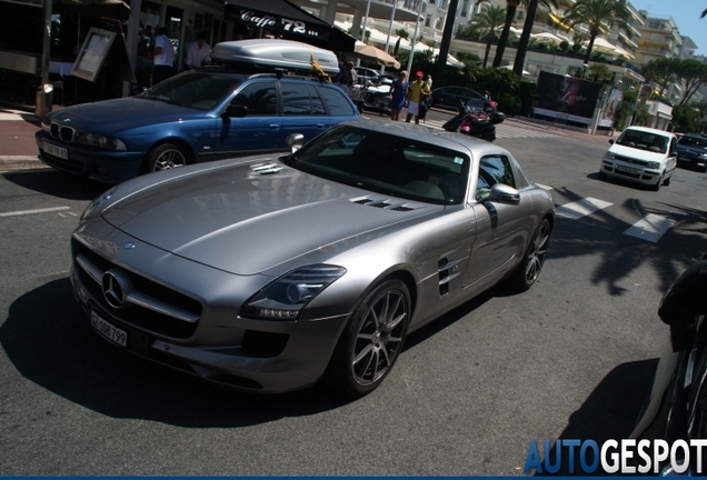 Mercedes-Benz SLS AMG