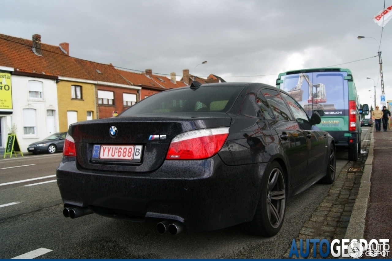 BMW M5 E60 2005