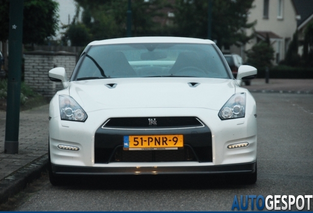 Nissan GT-R 2011