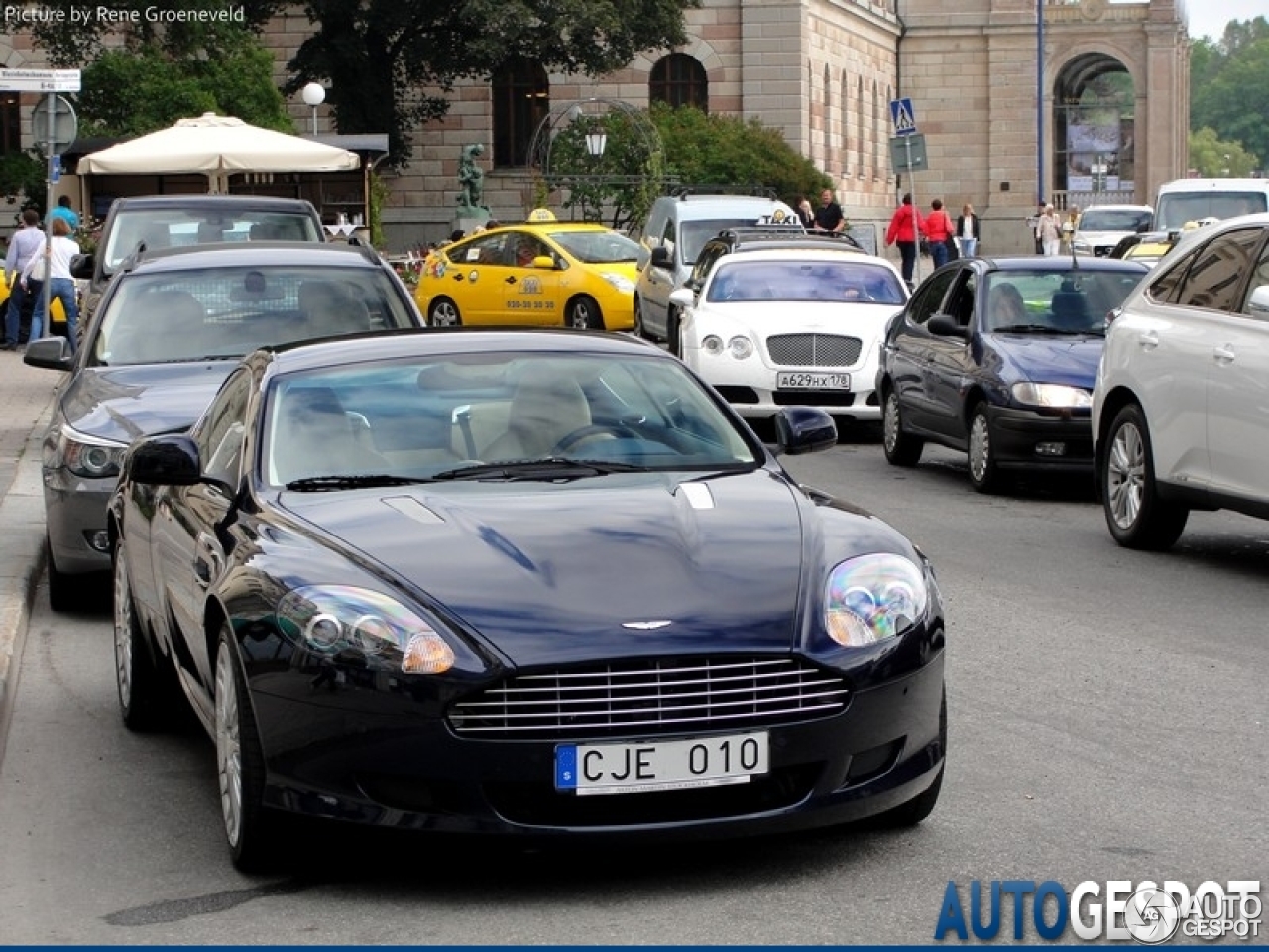 Aston Martin DB9