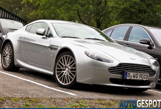 Aston Martin V8 Vantage