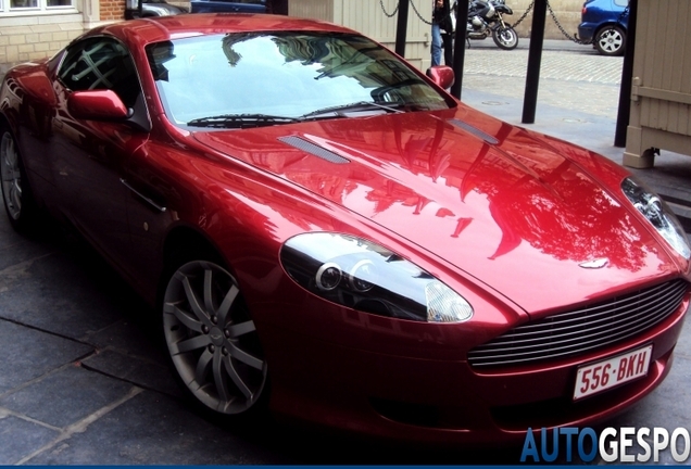 Aston Martin DB9