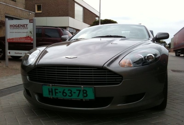 Aston Martin DB9