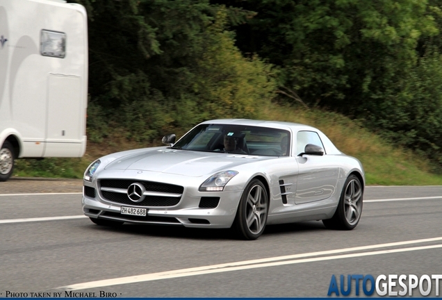 Mercedes-Benz SLS AMG