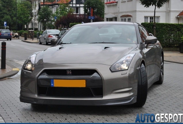 Nissan GT-R