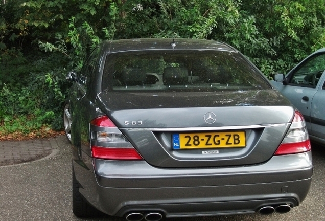 Mercedes-Benz S 63 AMG W221