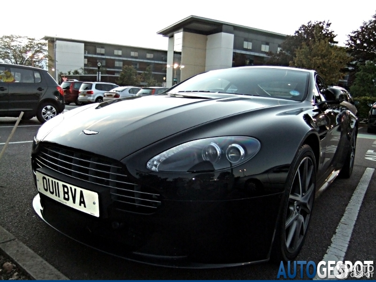 Aston Martin V8 Vantage S