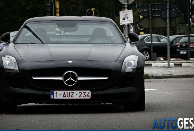 Mercedes-Benz SLS AMG