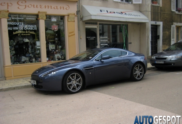 Aston Martin V8 Vantage