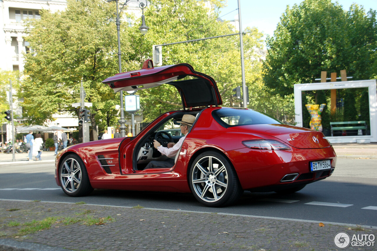 Mercedes-Benz SLS AMG