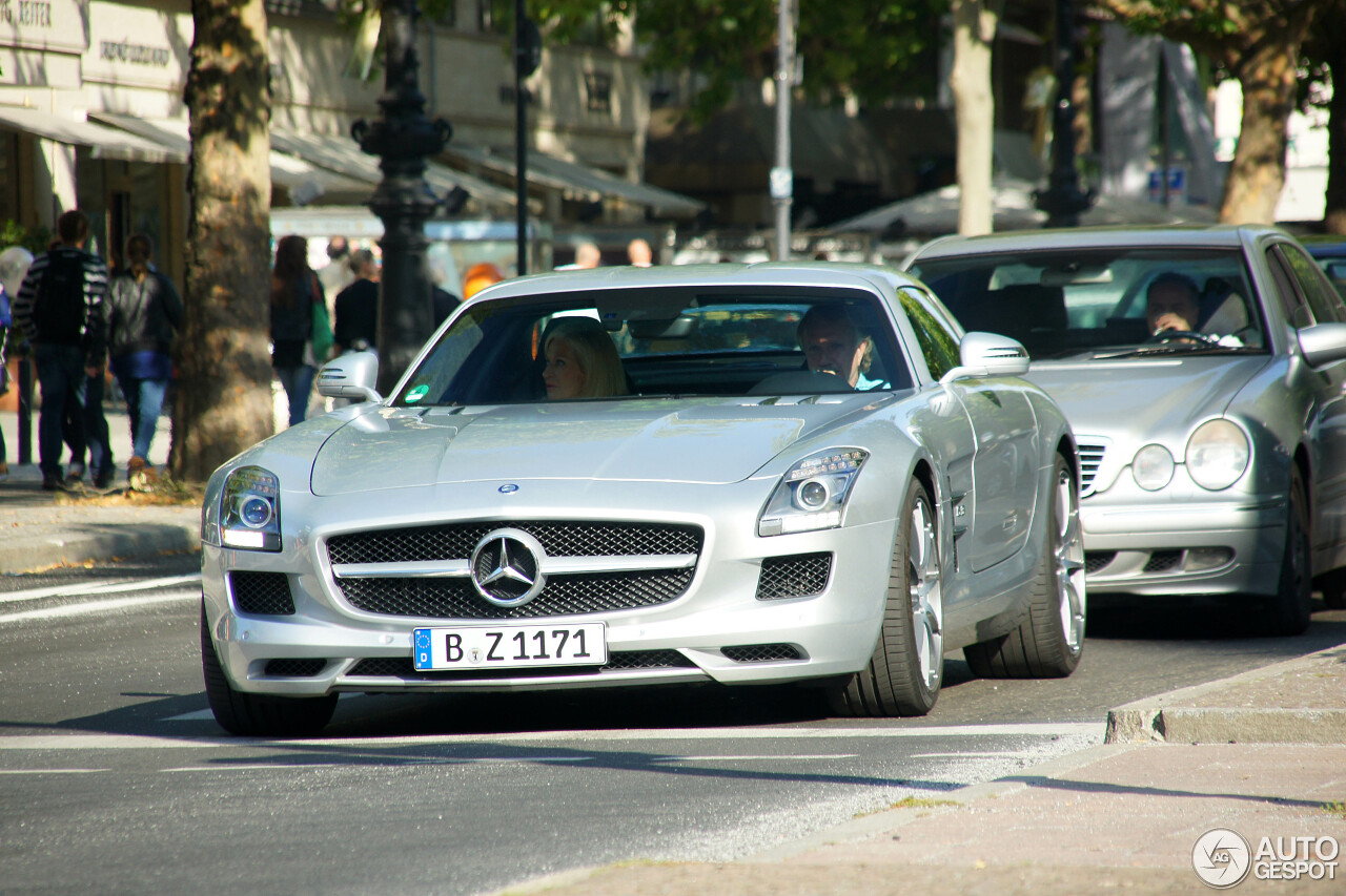 Mercedes-Benz SLS AMG