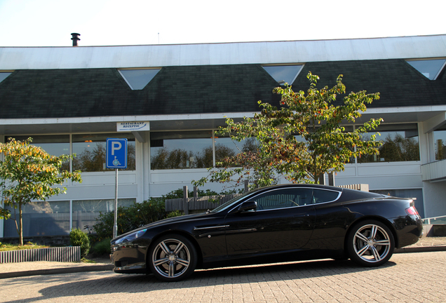 Aston Martin DB9