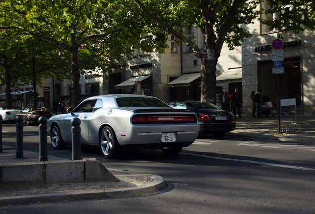 Dodge Challenger SRT-8