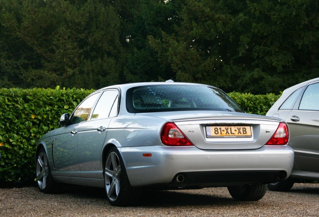 Jaguar XJR Portfolio