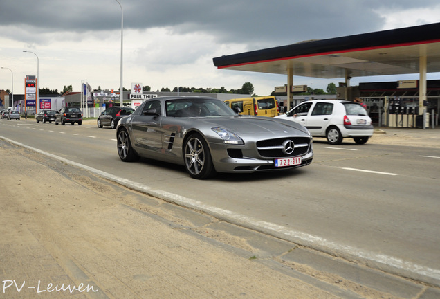 Mercedes-Benz SLS AMG