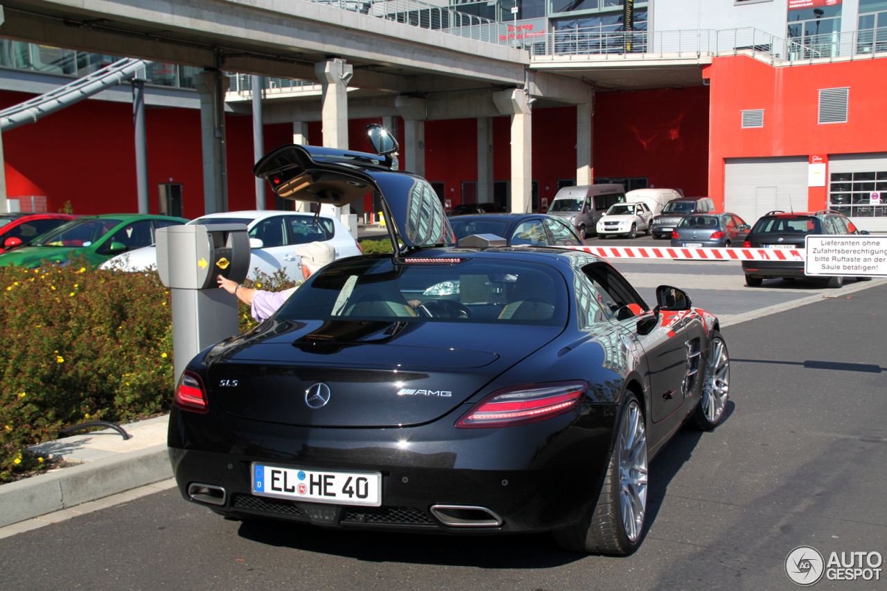 Mercedes-Benz SLS AMG