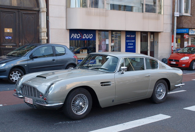 Aston Martin DB6 MKI