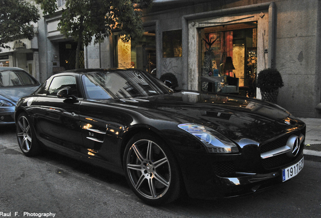 Mercedes-Benz SLS AMG