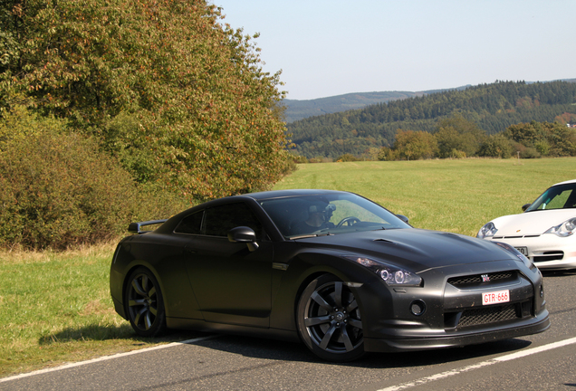 Nissan GT-R