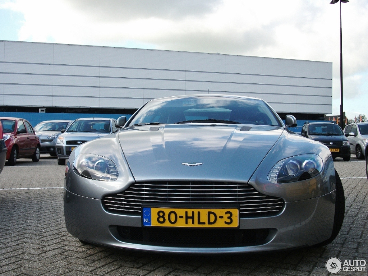 Aston Martin V8 Vantage