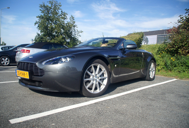 Aston Martin V8 Vantage Roadster