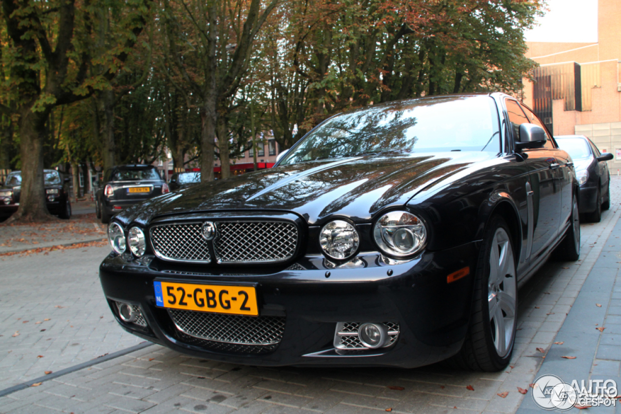 Jaguar XJR