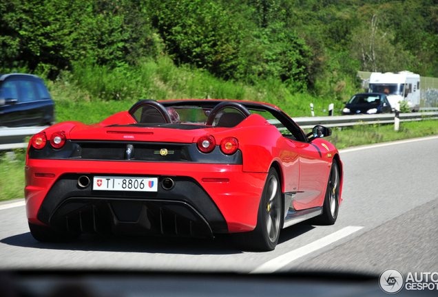 Ferrari Scuderia Spider 16M